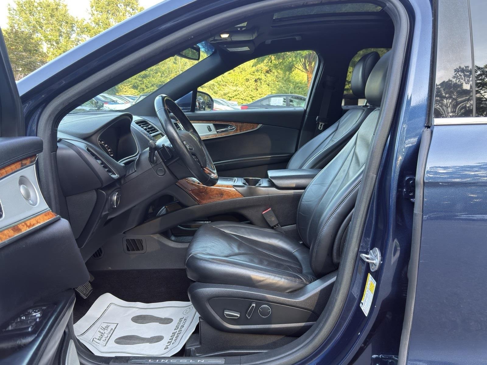 Used 2017 Lincoln MKX Reserve w/ Luxury Package image 20