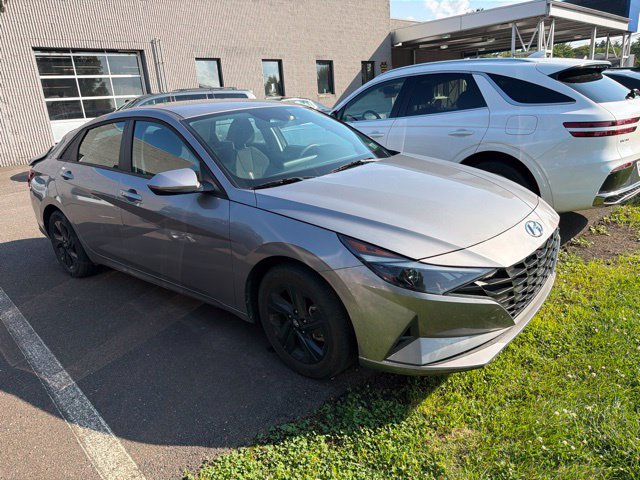 Used 2023 Hyundai Elantra SEL w/ Cargo Package FWD image 6