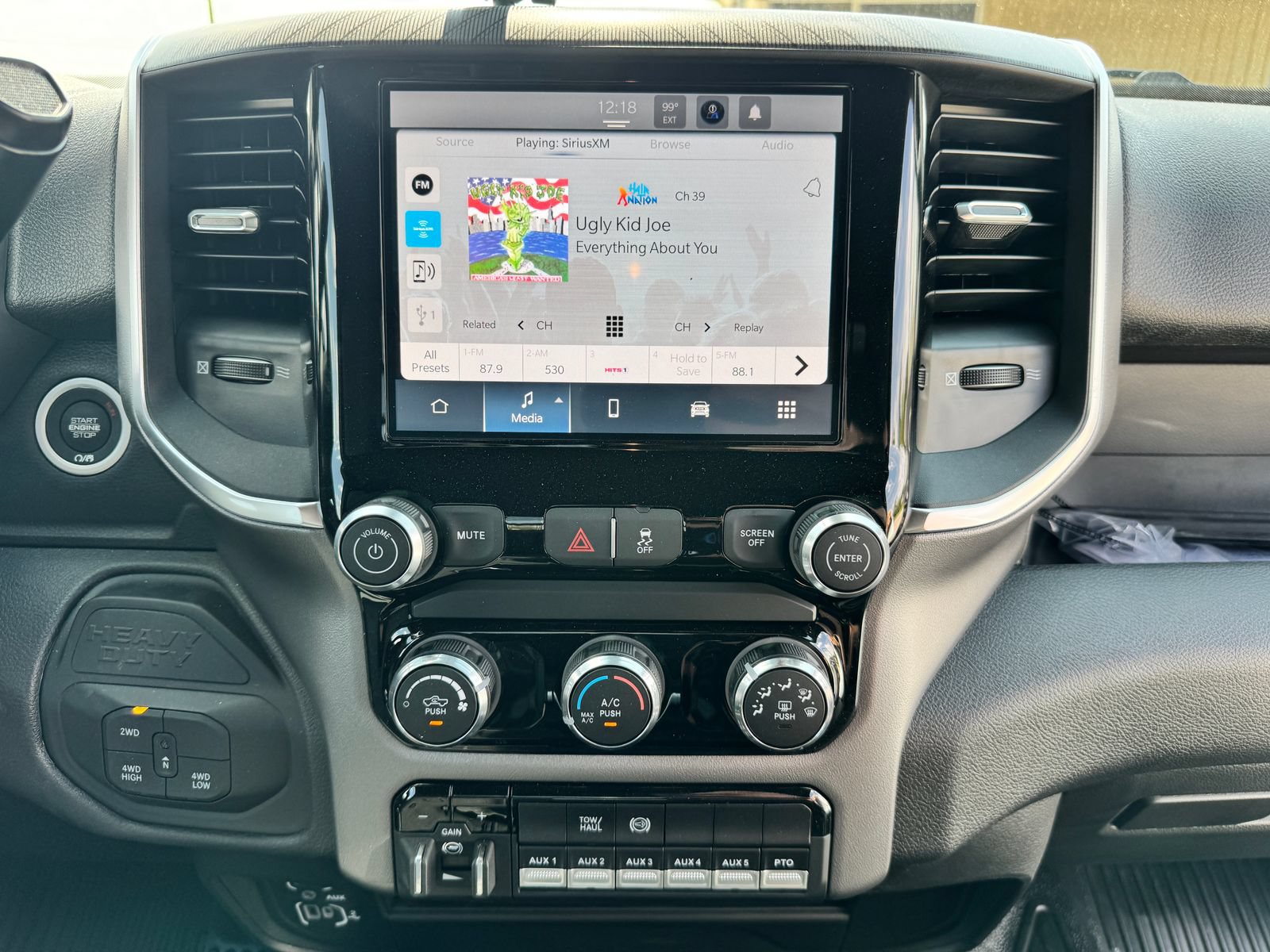 New 2026 RAM 5500 4x4 Regular Cab image 18