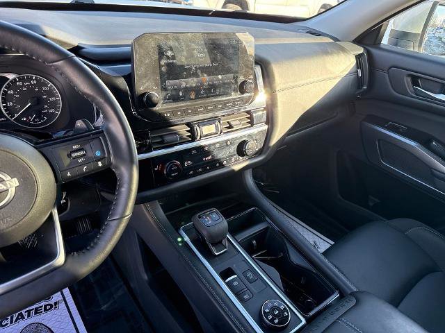 Certified 2025 Nissan Pathfinder SL image 30