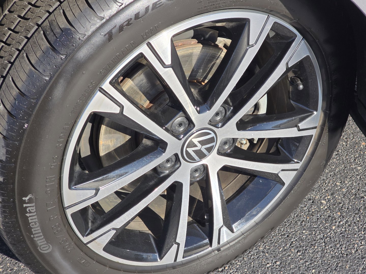 Used 2023 Volkswagen Jetta Sport image 17