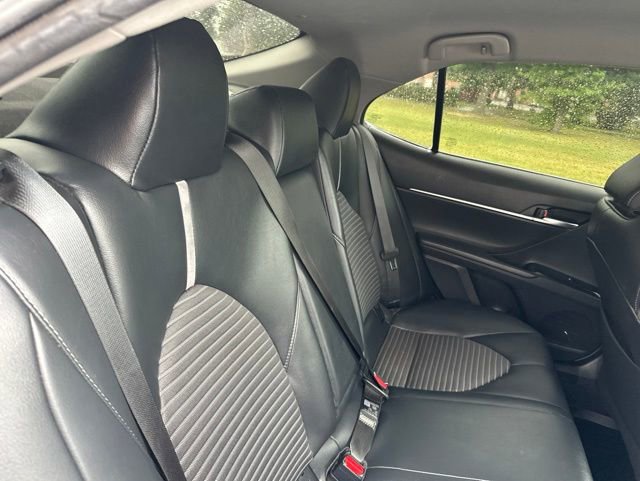 Used 2019 Toyota Camry SE FWD image 15