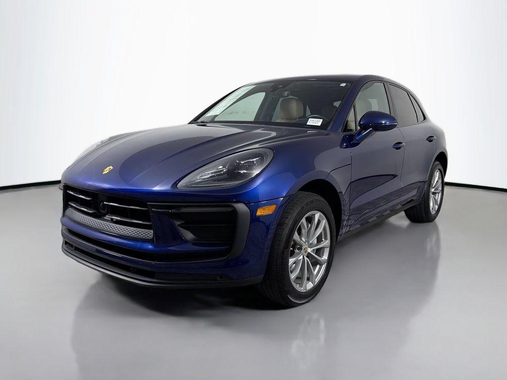 Used 2024 Porsche Macan AWD/4WD image 1