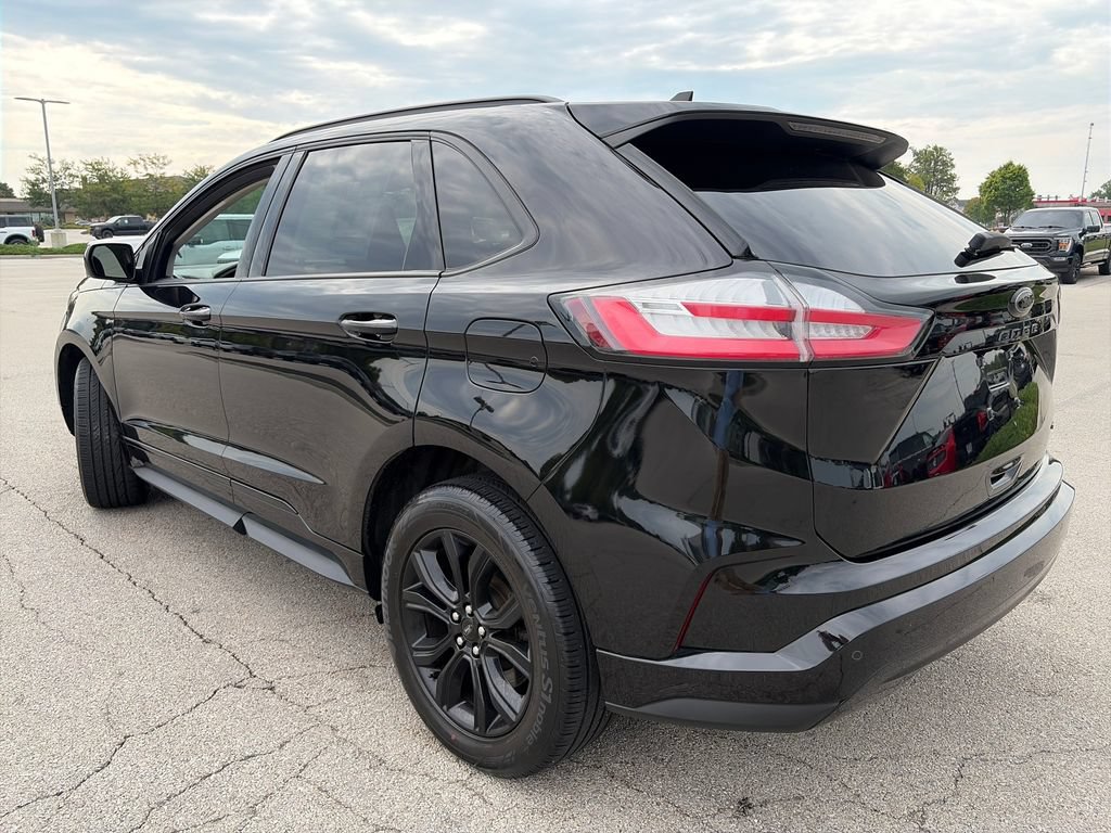 Used 2024 Ford Edge SE w/ Black Appearance Package AWD/4WD image 5