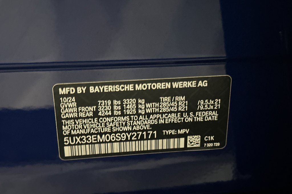 Certified 2025 BMW X7 M60i AWD/4WD image 36