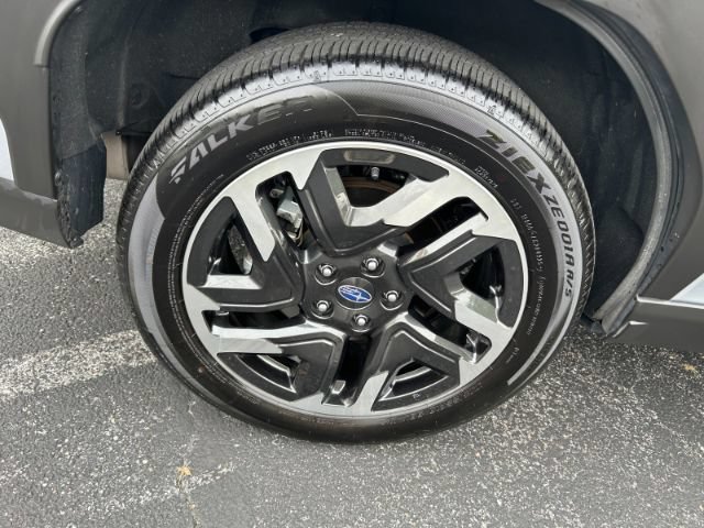 Used 2025 Subaru Forester Premium AWD/4WD image 37