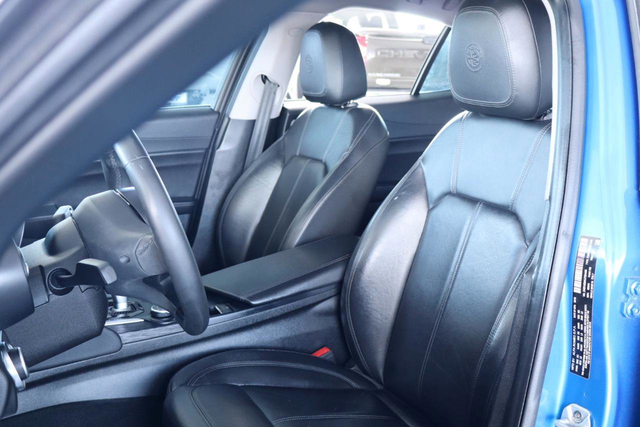 Used 2018 Alfa Romeo Giulia RWD image 16