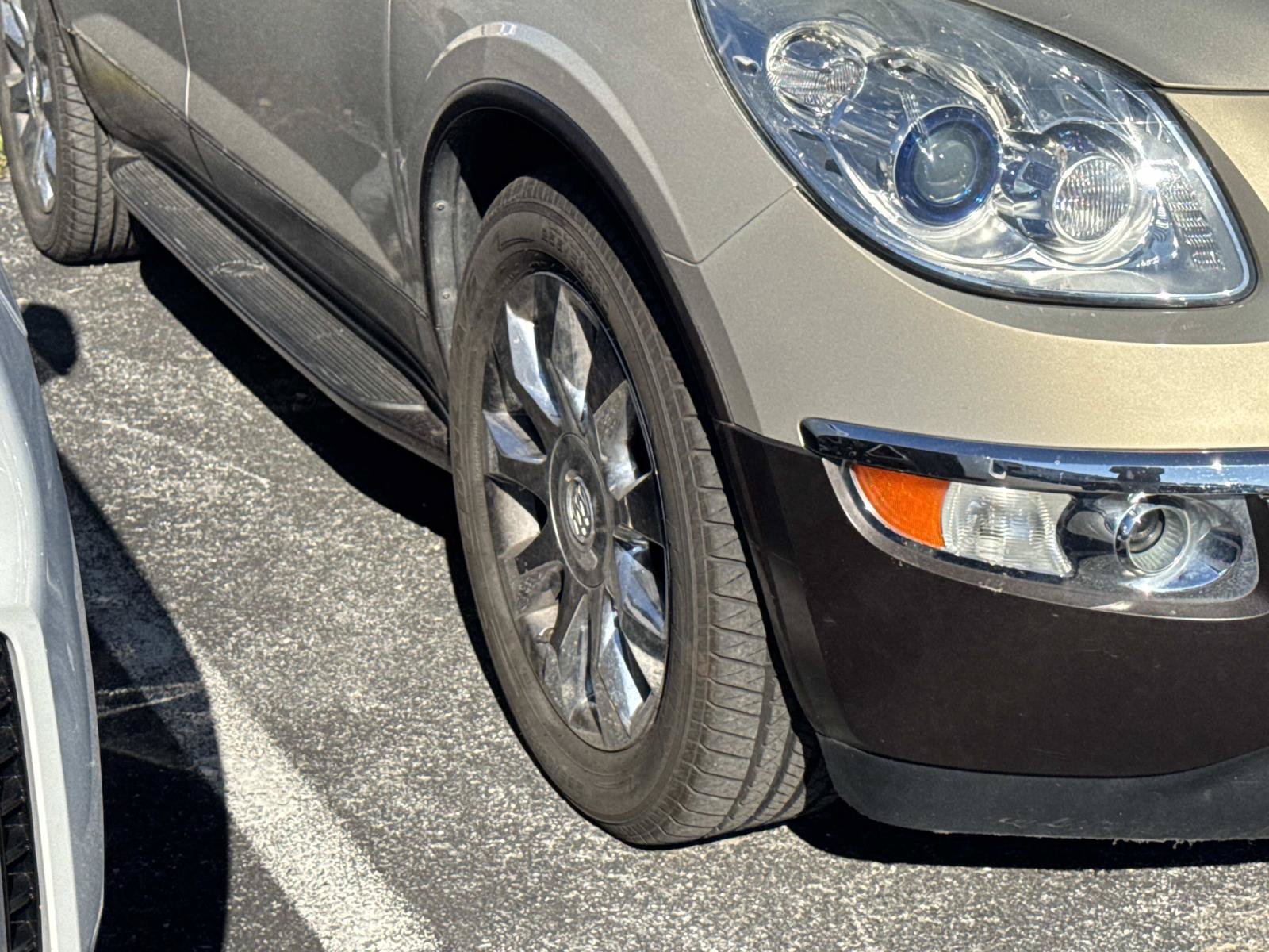 Used 2011 Buick Enclave CXL AWD/4WD image 5
