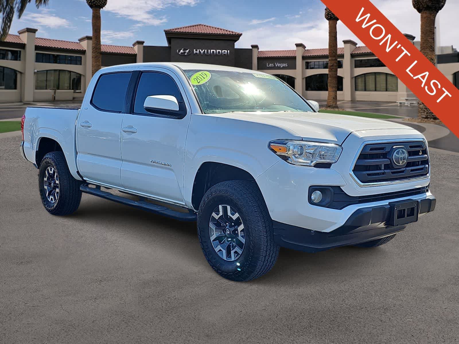 Used 2019 Toyota Tacoma SR5 RWD image 2