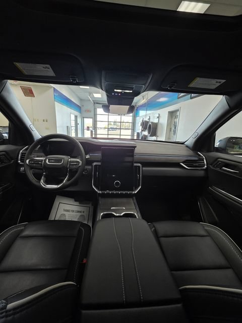 Used 2026 GMC Acadia Denali AWD/4WD image 13