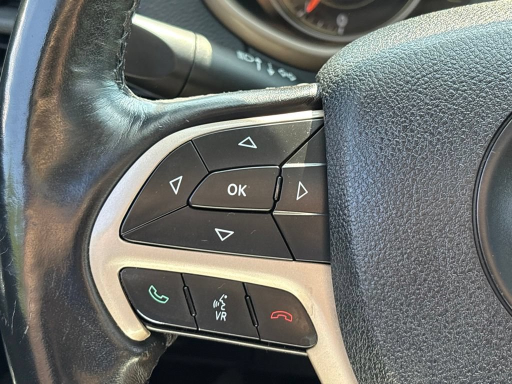 Used 2017 Jeep Cherokee 75th Anniversary AWD/4WD image 21