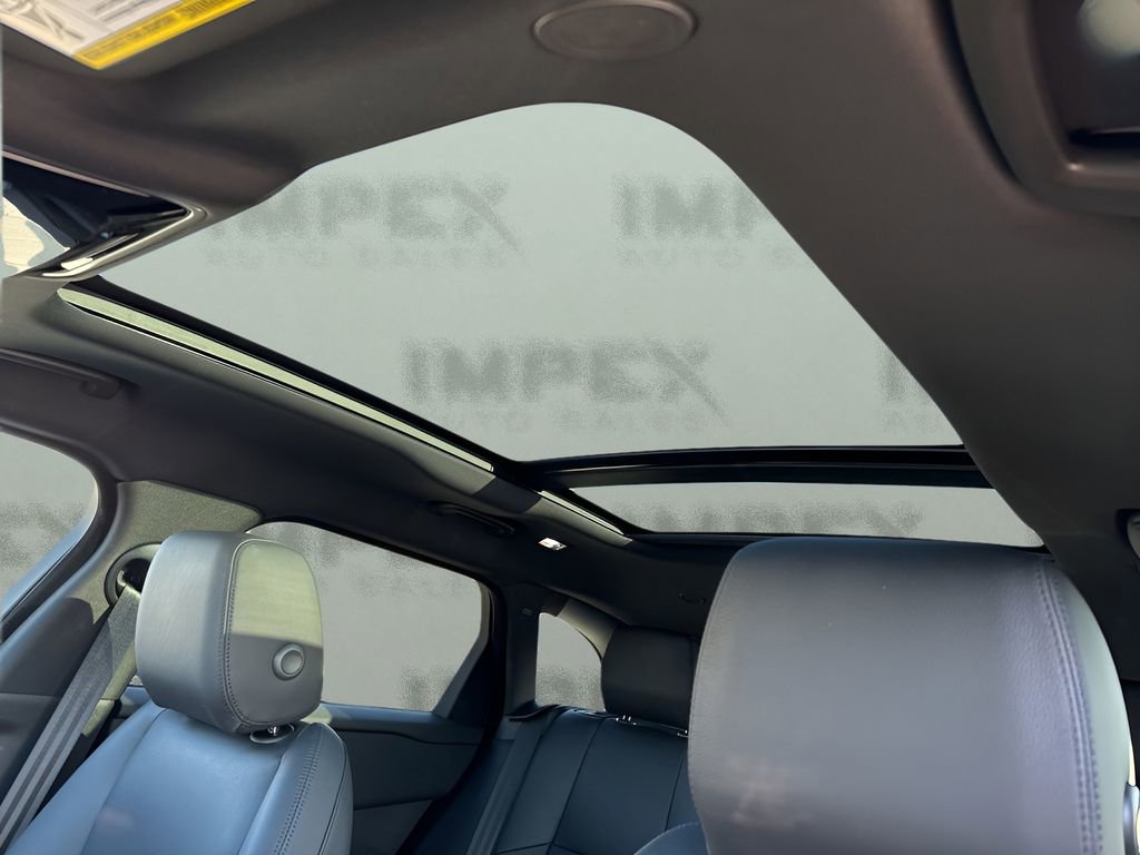 Used 2024 Land Rover Range Rover Velar Dynamic SE image 12