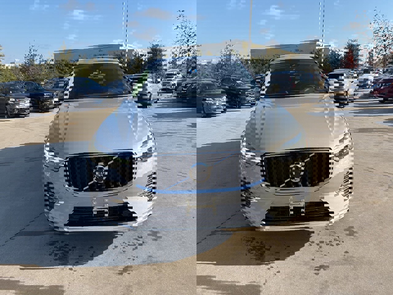 Certified 2023 Volvo XC60 B5 Core image 2