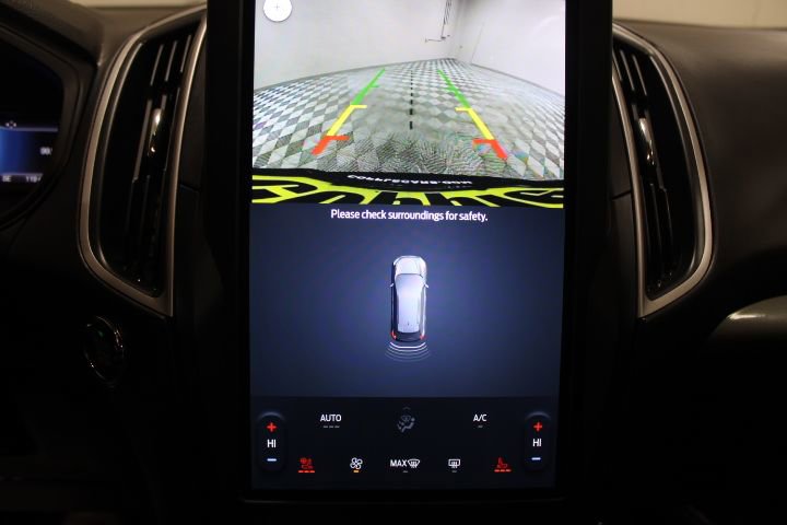 Used 2023 Ford Edge SEL w/ Convenience Package image 4