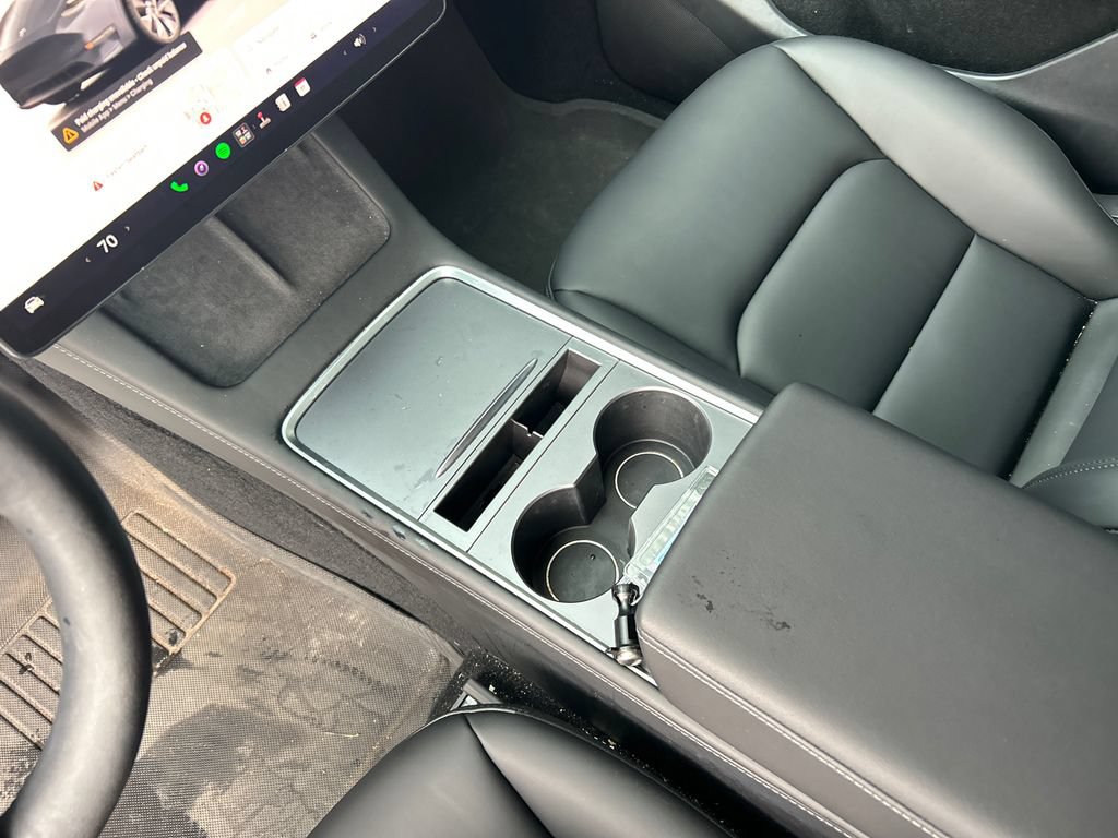Used 2023 Tesla Model Y AWD image 16