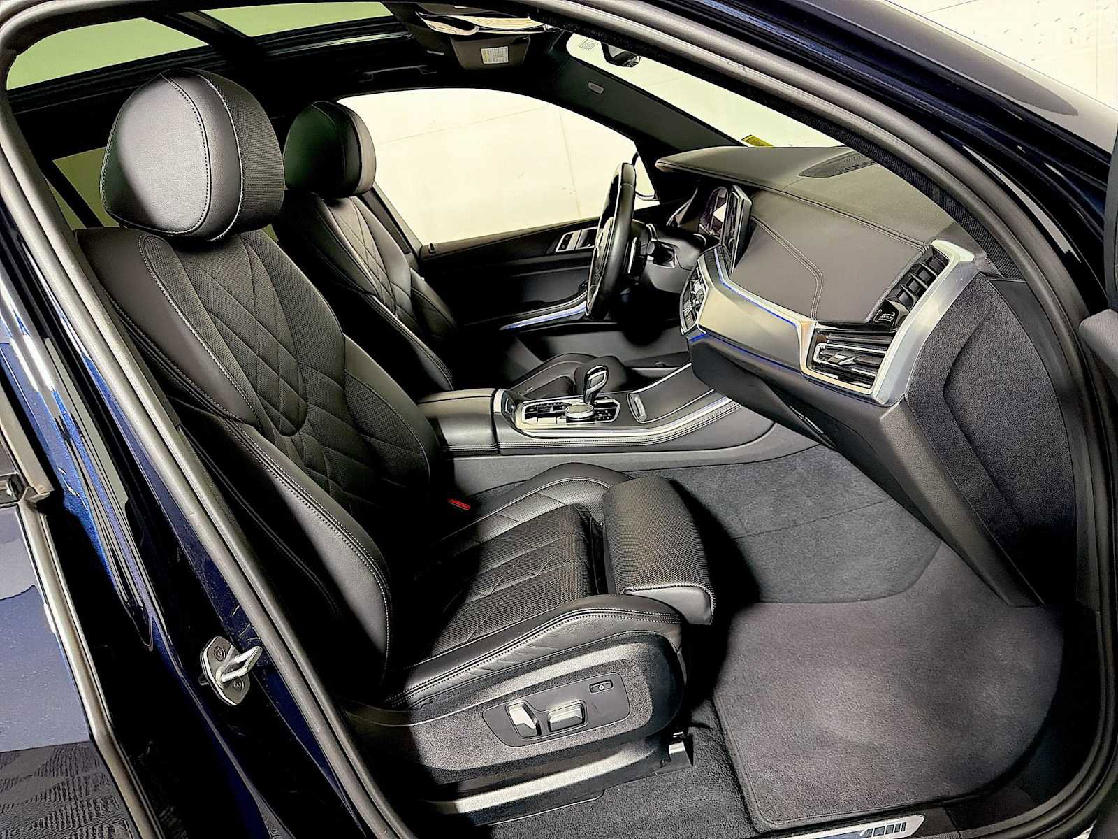 Certified 2023 BMW X5 xDrive40i w/ M Sport Package image 25