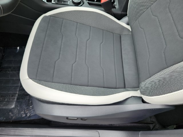 New 2026 Volkswagen Taos SE AWD/4WD image 21