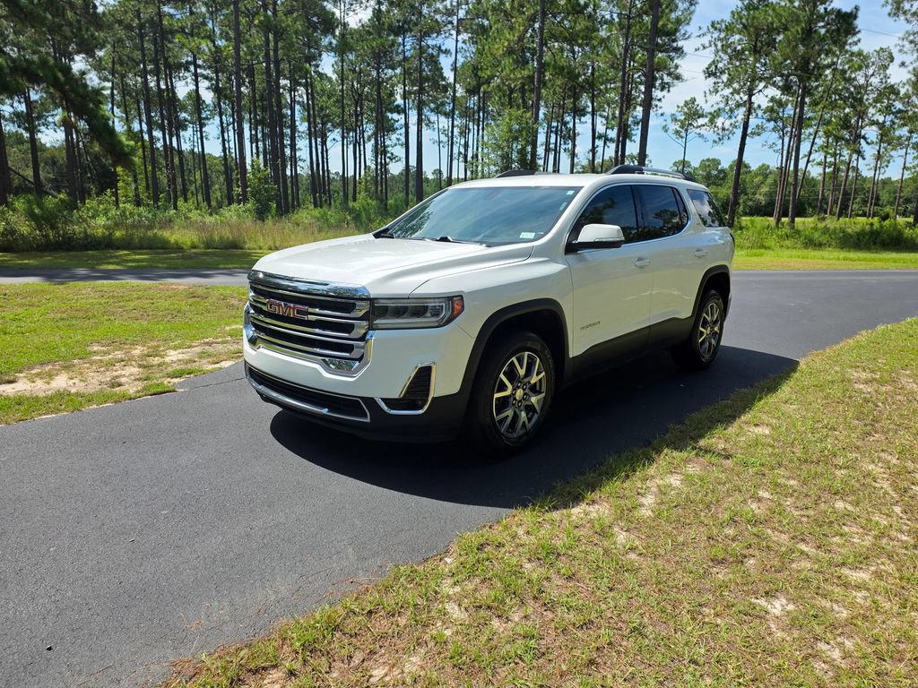 Used 2020 GMC Acadia SLT w/ Trailering Package FWD image 1