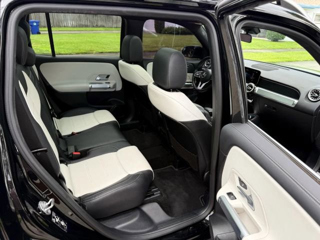 Used 2021 Mercedes-Benz GLB 250 image 18