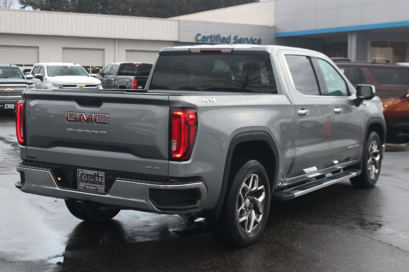 Used 2023 GMC Sierra 1500 SLT image 7