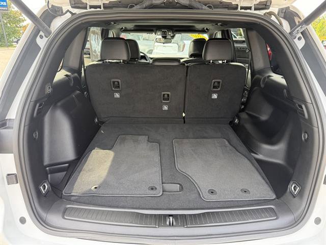 Used 2023 Jeep Grand Cherokee Altitude image 26