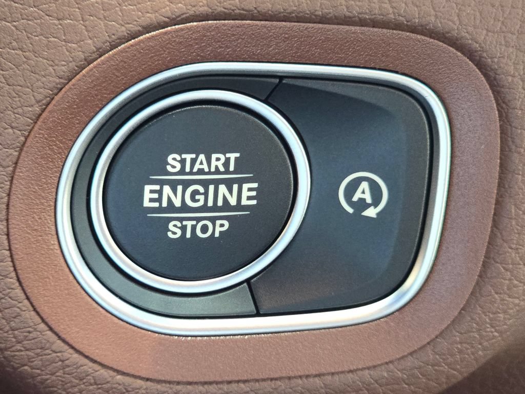 New 2026 Mercedes-Benz GLS 450 4MATIC image 38
