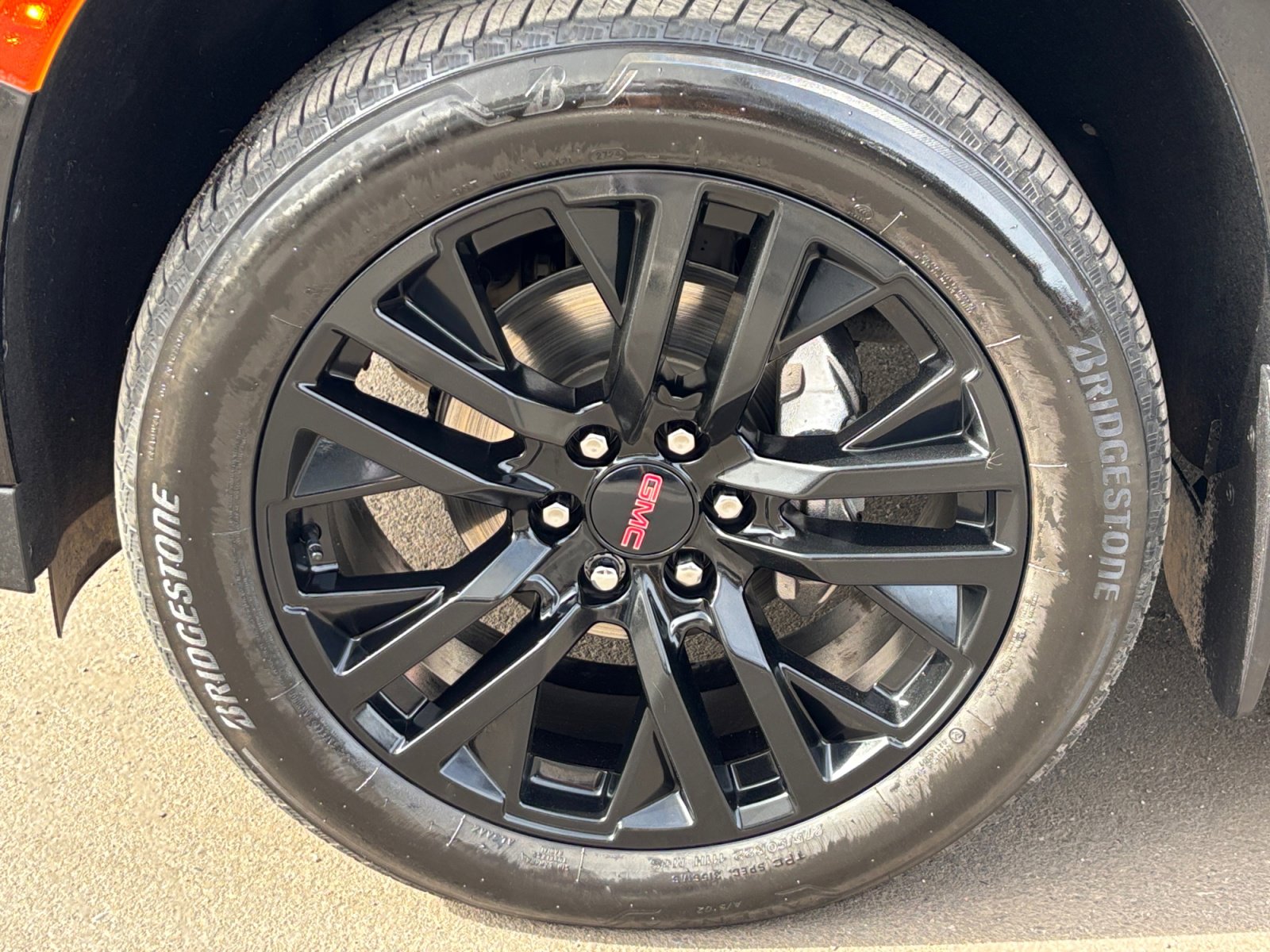 Used 2023 GMC Yukon Denali w/ Advanced Technology Package image 25