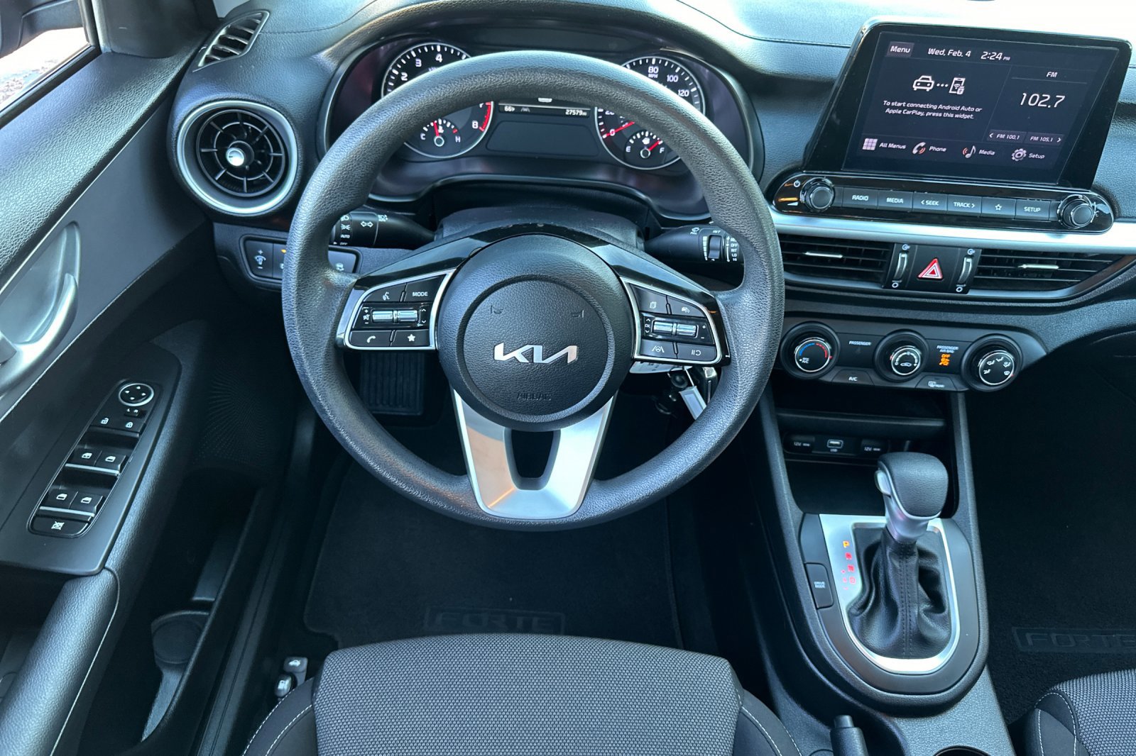 Used 2023 Kia Forte LXS w/ LXS Technology Package image 15