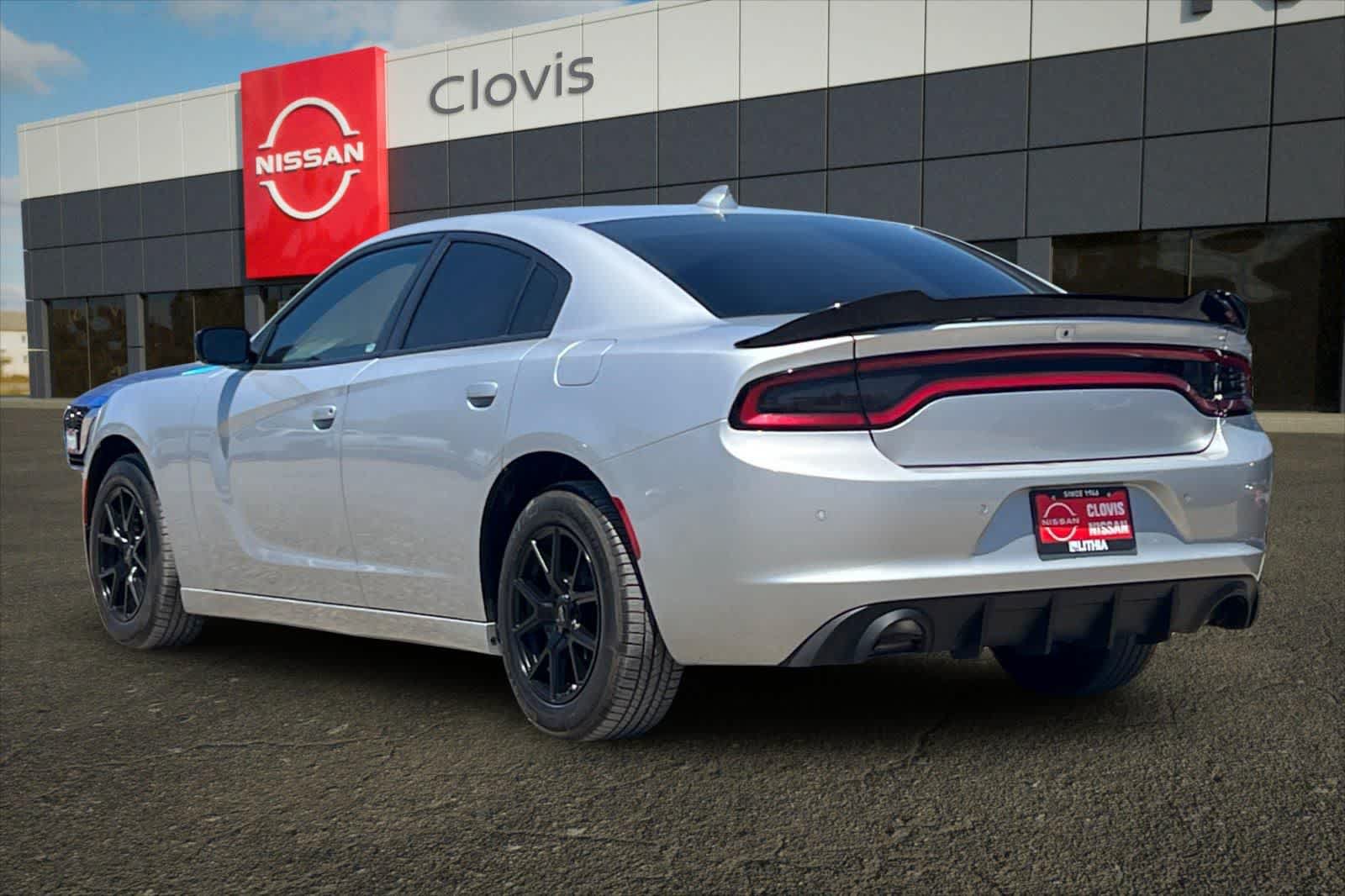 Used 2023 Dodge Charger SXT RWD image 7