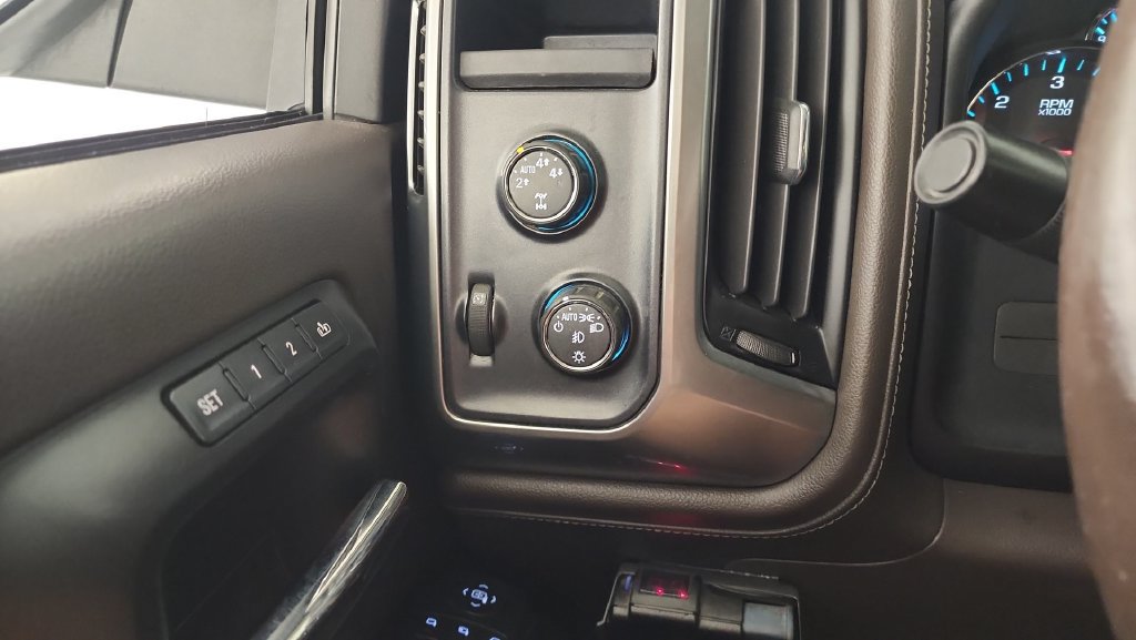 Used 2014 Chevrolet Silverado 1500 LTZ w/ LTZ Plus Package AWD/4WD image 19