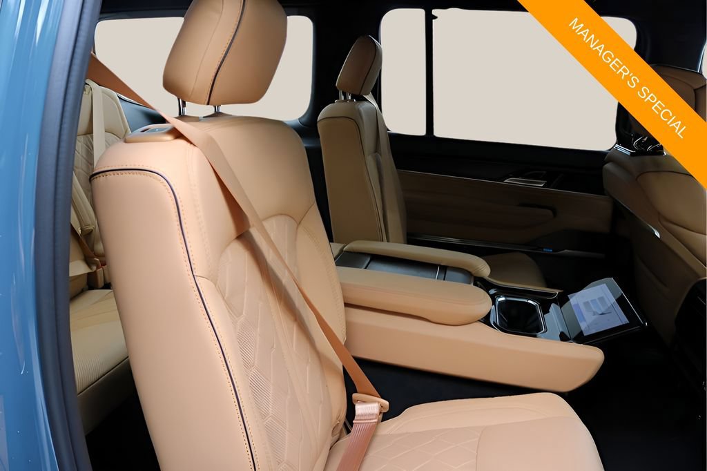 New 2026 Jeep Grand Wagoneer Summit AWD/4WD image 19