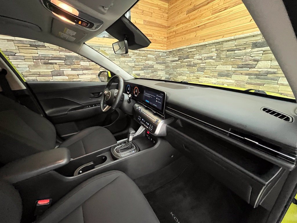Used 2024 Hyundai Kona SEL AWD/4WD image 19
