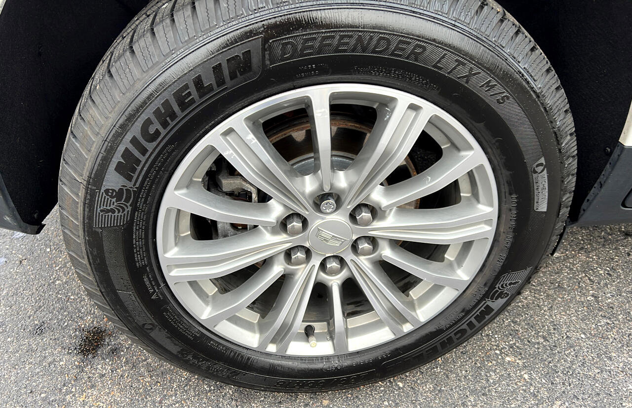 Used 2017 Cadillac XT5 Luxury w/ Driver Awareness Package image 17