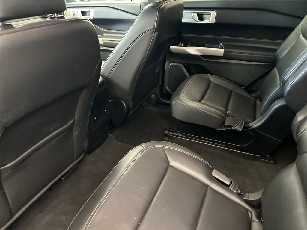 Used 2023 Ford Explorer XLT w/ Equipment Group 202A image 11