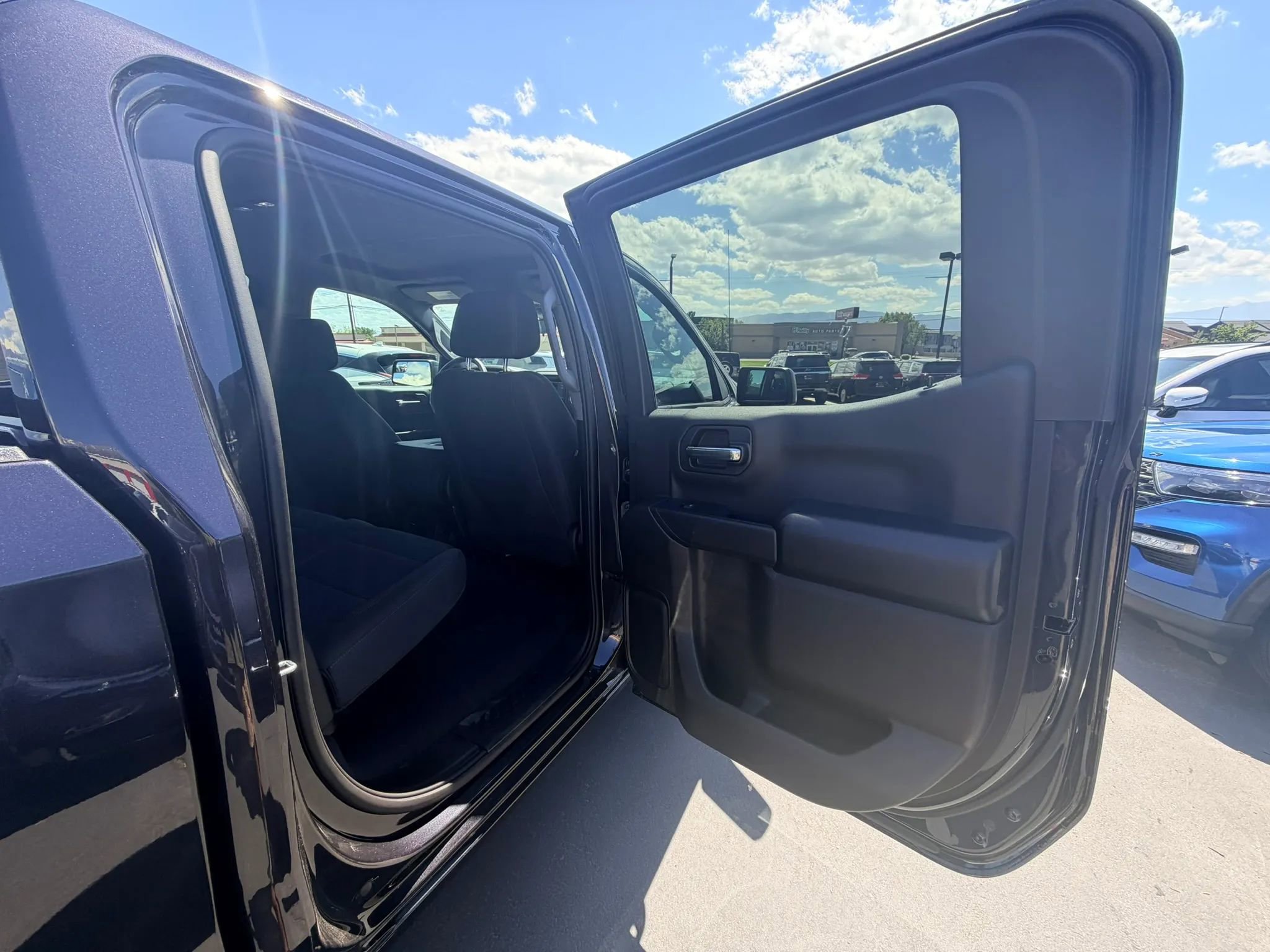 Used 2023 Chevrolet Silverado 1500 Custom w/ LPO, Dark Essentials Package AWD/4WD image 19