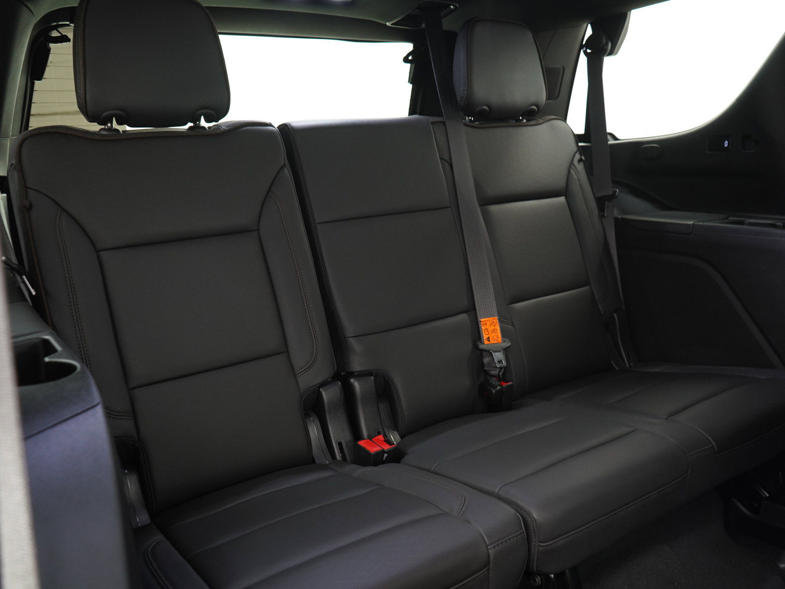 Used 2024 Chevrolet Tahoe High Country AWD/4WD image 15