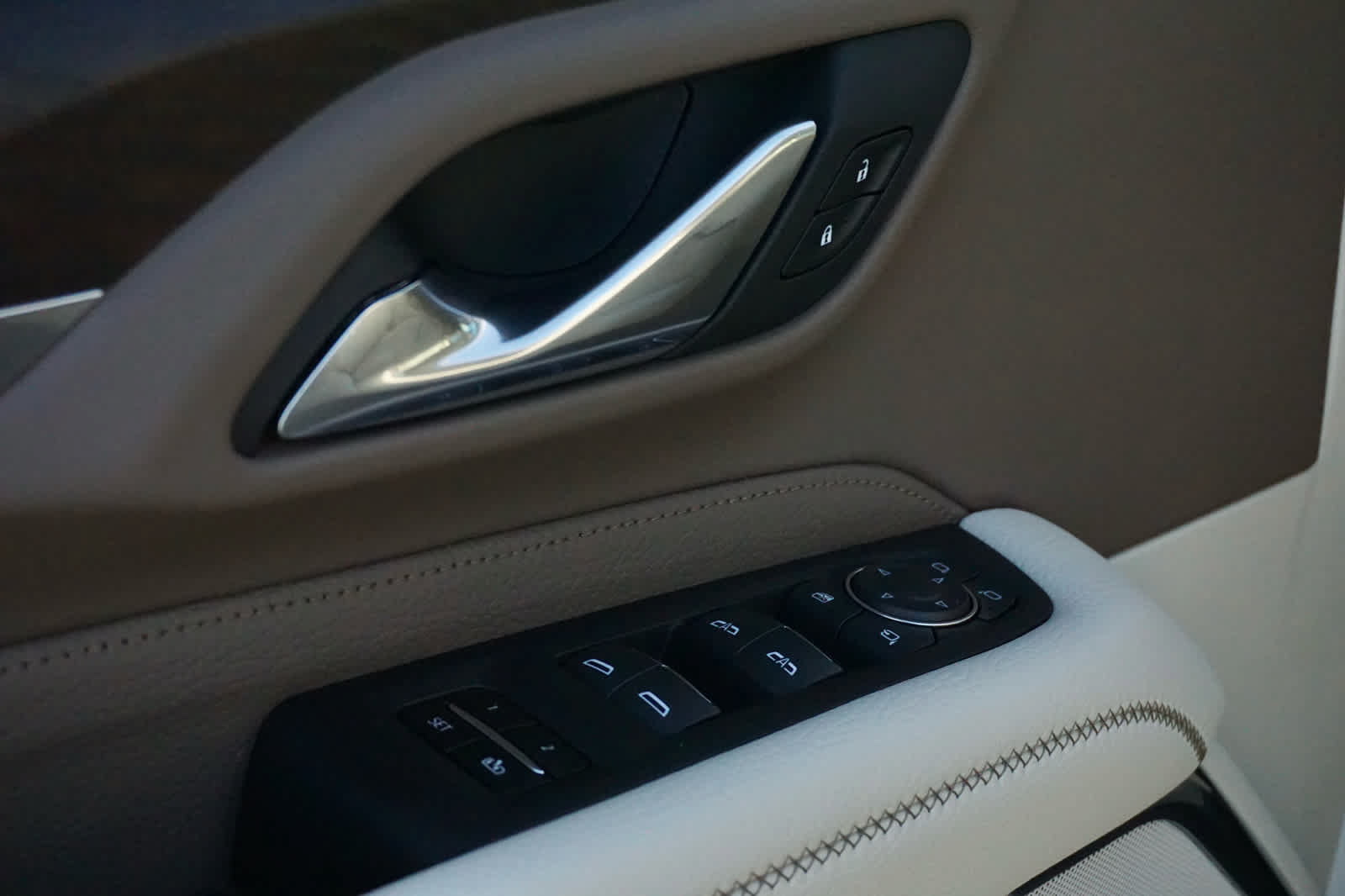 Used 2024 GMC Yukon Denali w/ LPO, Floor Liner Package AWD/4WD image 20