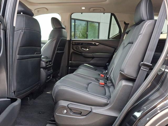 Certified 2023 Honda Pilot Touring image 10