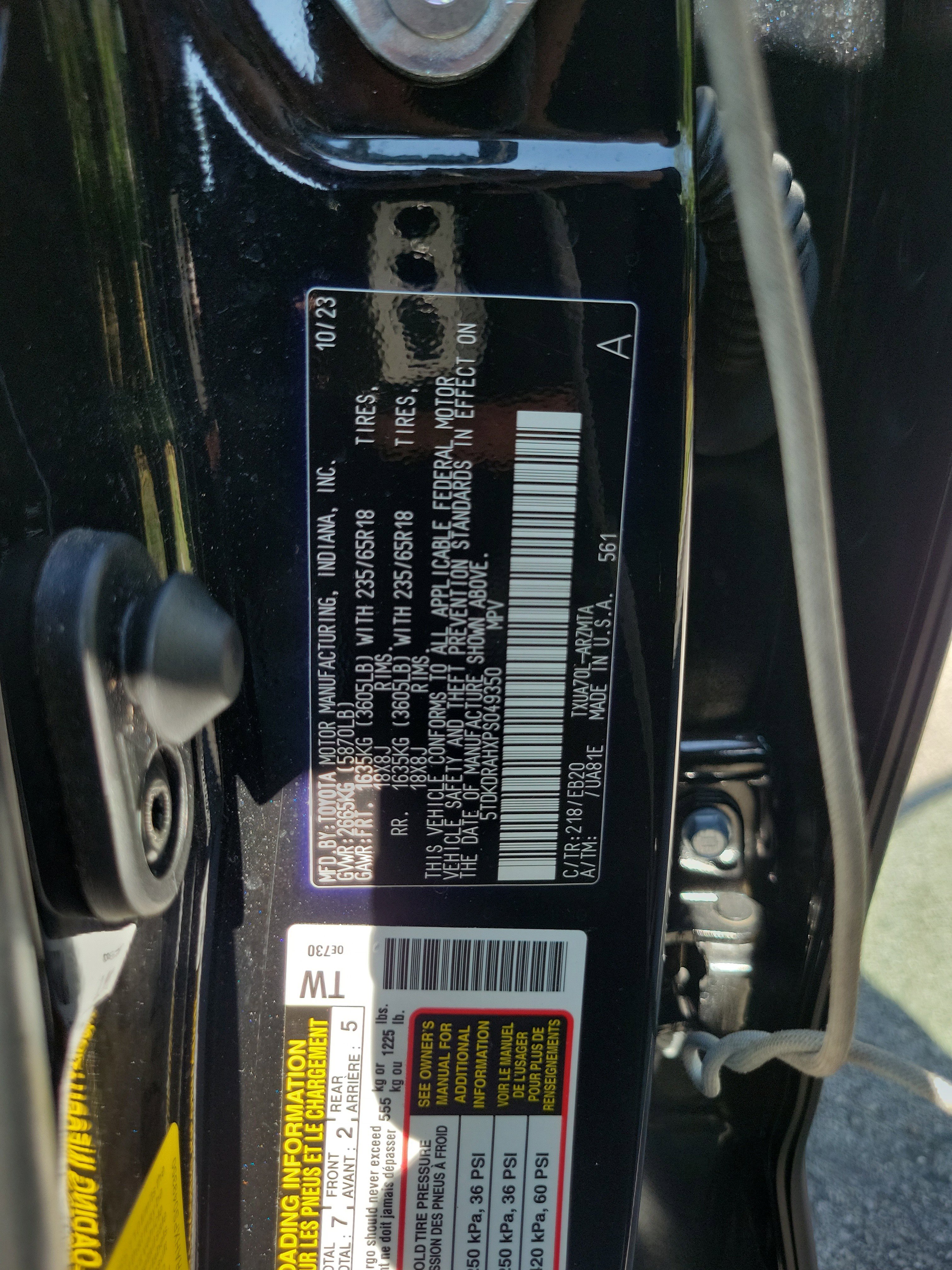 Used 2023 Toyota Highlander XLE FWD image 32