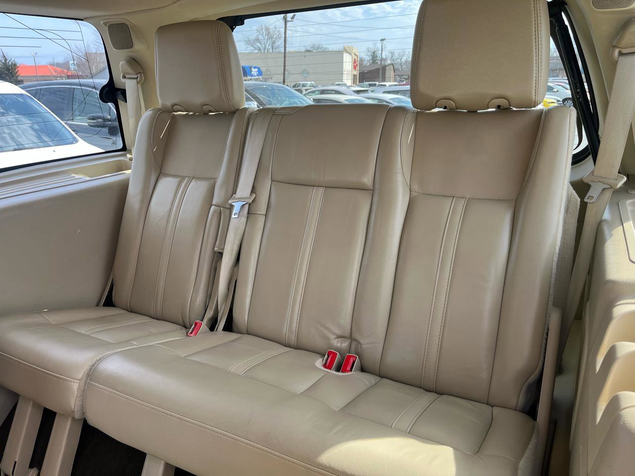 Used 2015 Lincoln Navigator 4WD w/ Equipment Group 101A Reserve image 17