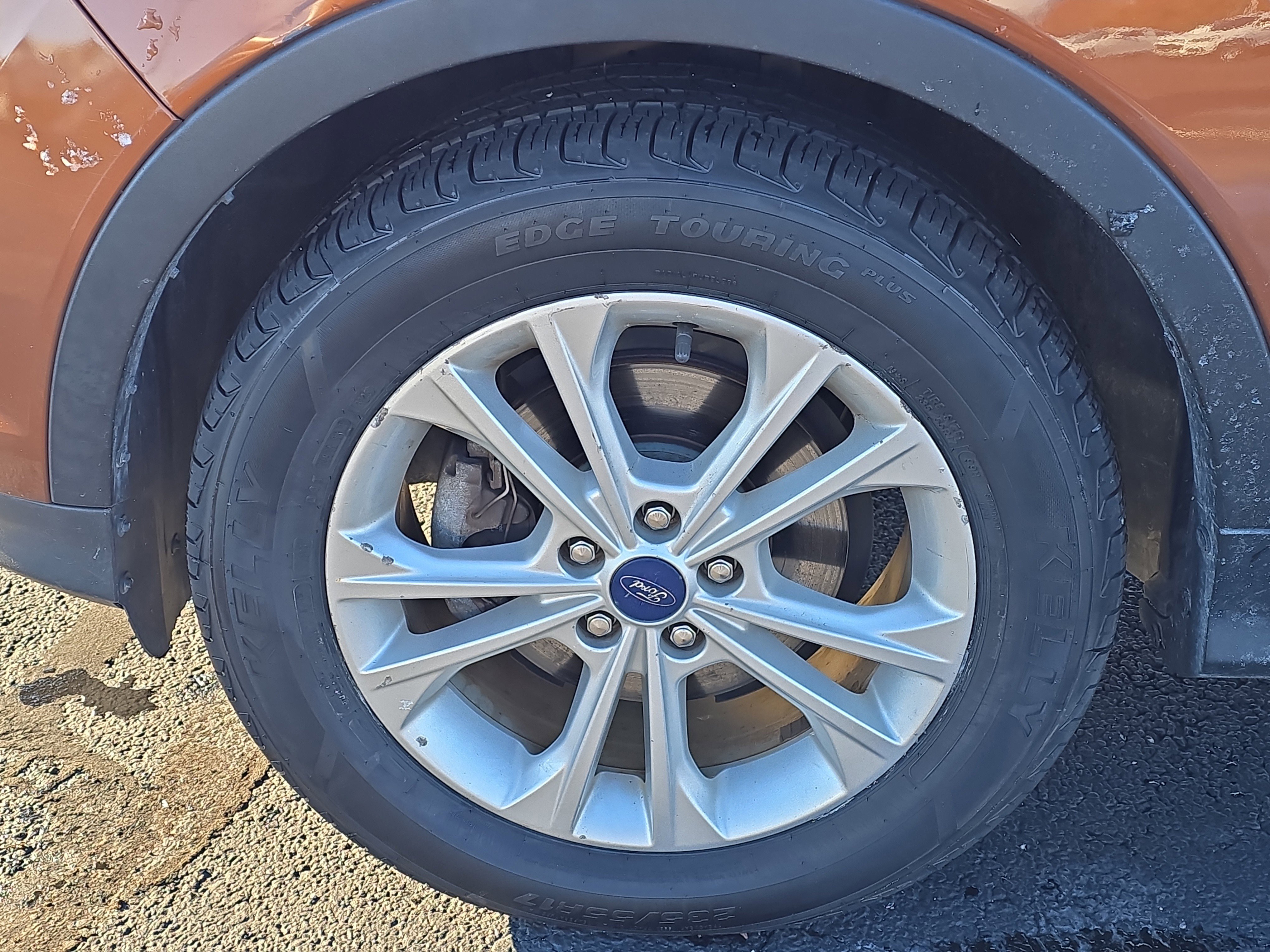 Used 2017 Ford Escape SE image 5