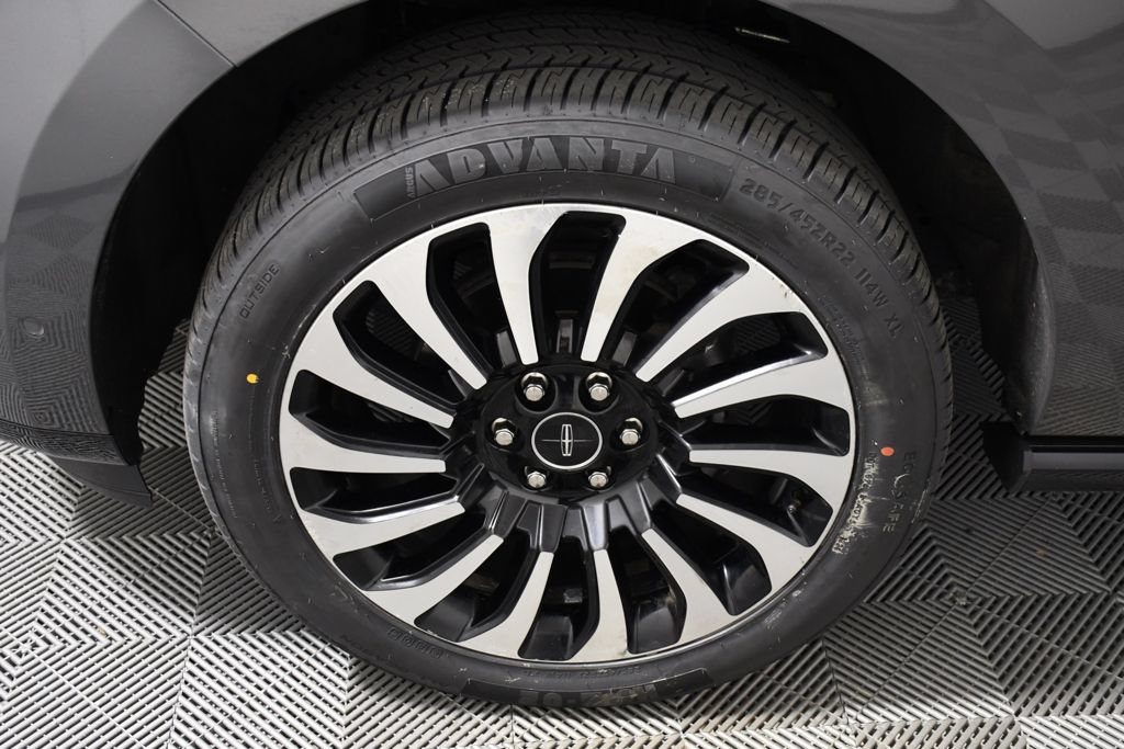 Used 2022 Lincoln Navigator L Black Label AWD/4WD image 11
