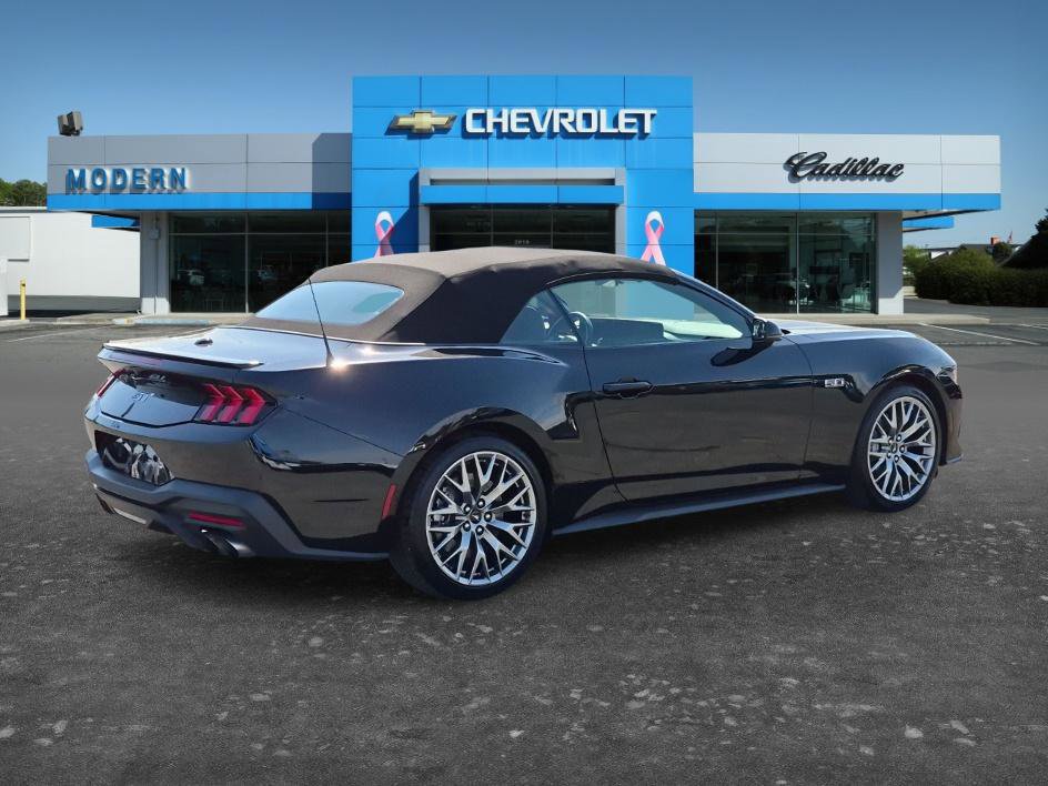 Used 2025 Ford Mustang GT Premium RWD image 5