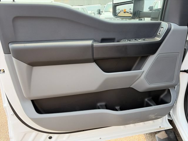 New 2026 Ford F550 4x4 Crew Cab image 15
