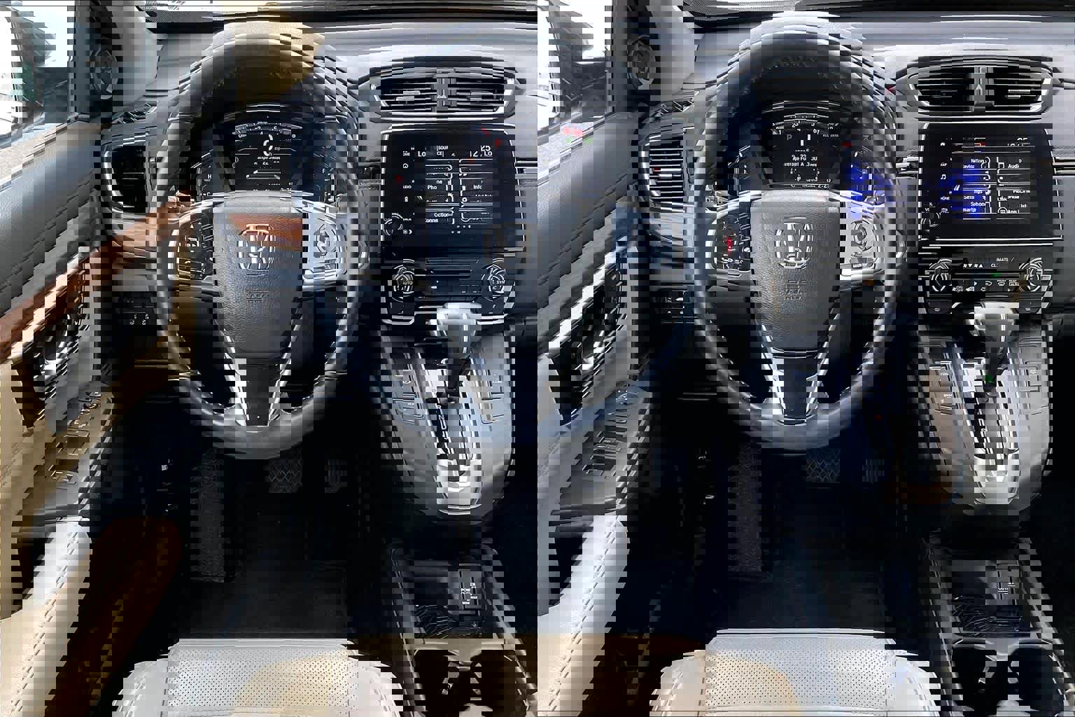 Used 2018 Honda CR-V Touring image 5