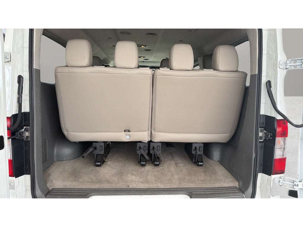 Used 2019 Nissan NV 3500 SL RWD image 12