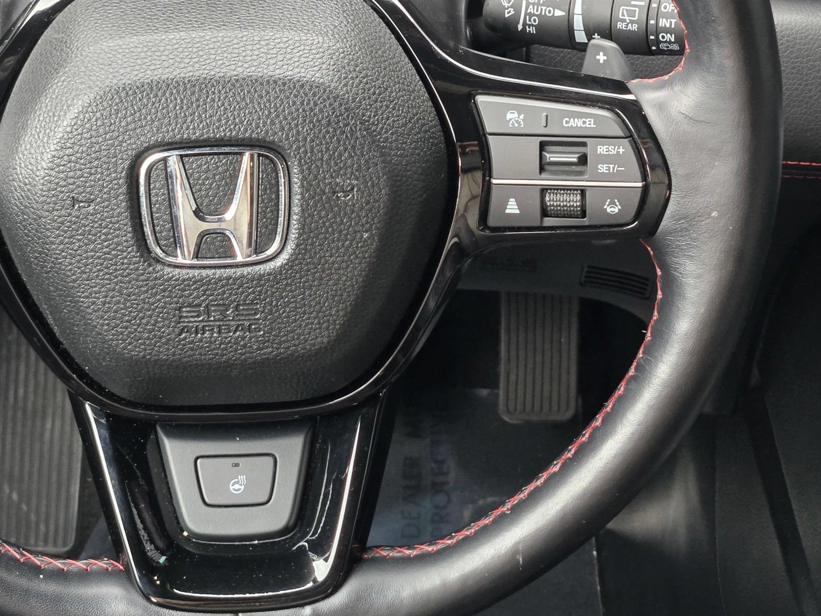 Used 2025 Honda Pilot Black Edition image 17