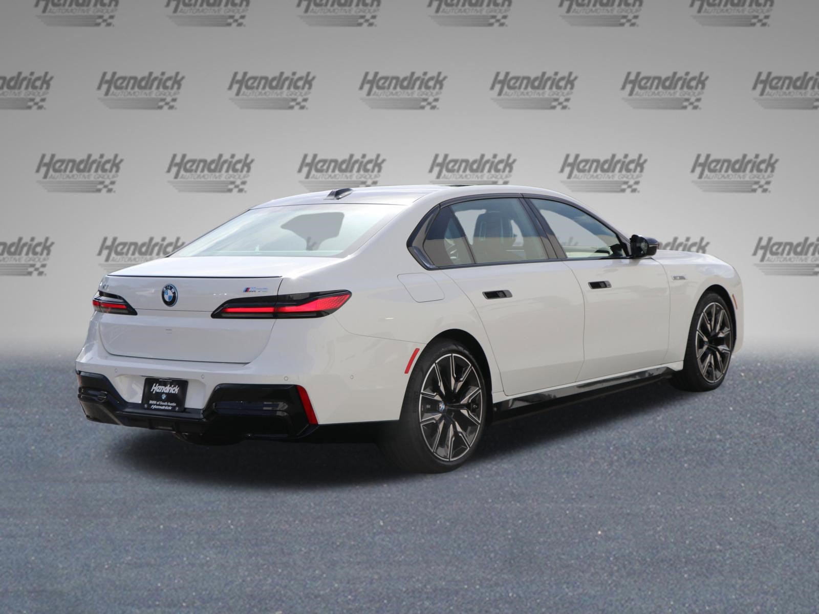 Certified 2025 BMW i7 M70 w/ Executive Package AWD/4WD image 10