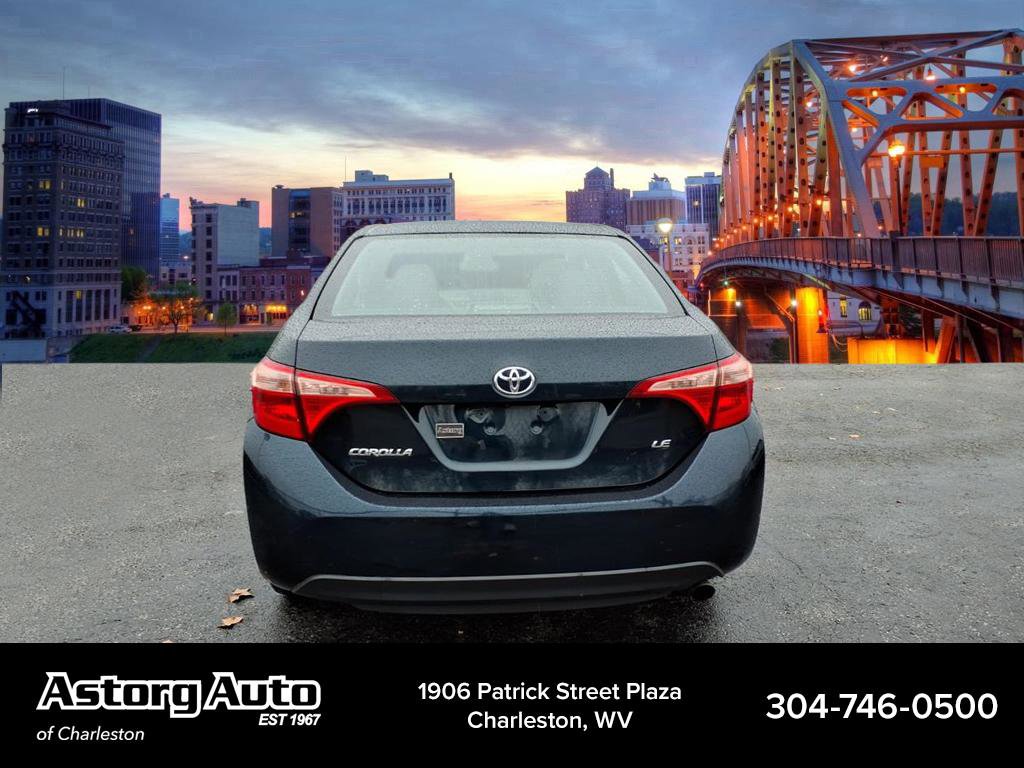 Used 2018 Toyota Corolla LE image 4