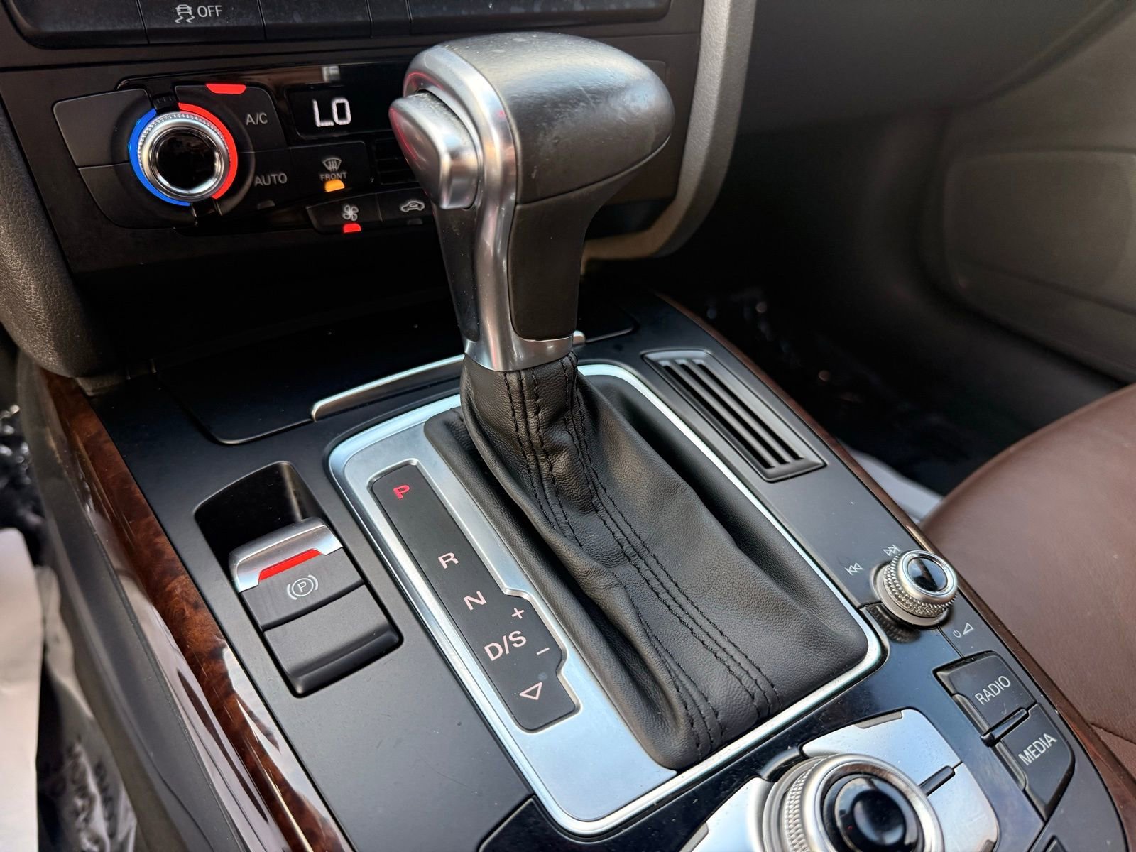 Used 2015 Audi A4 2.0T Premium w/ Audi MMI Navigation FWD image 23